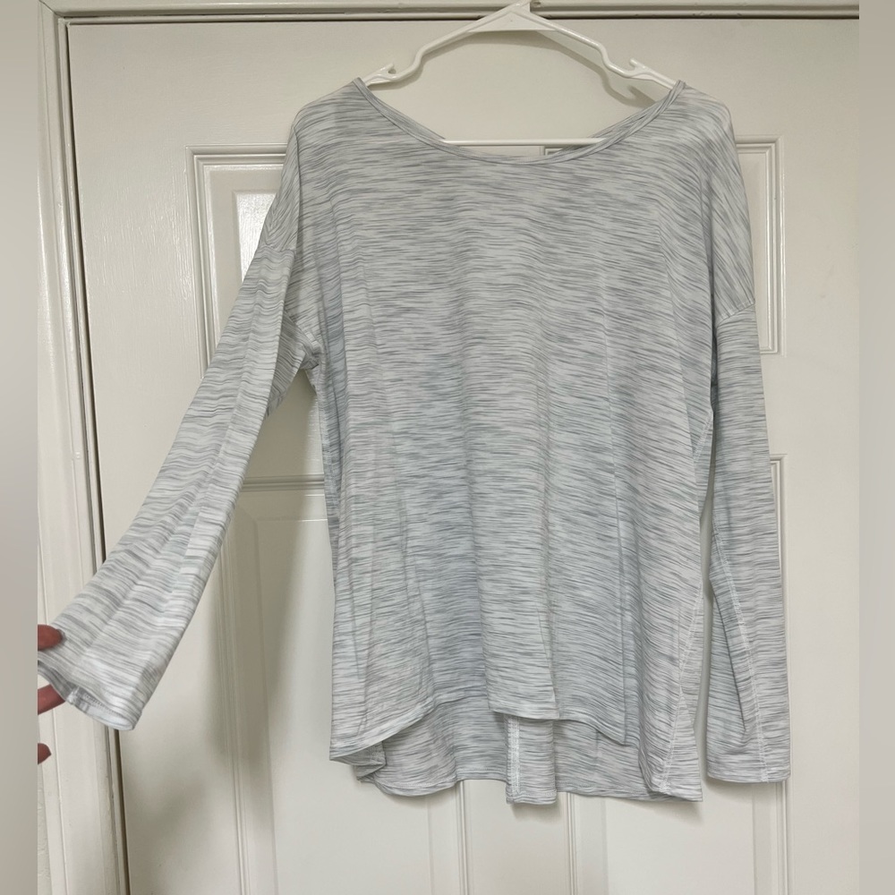 Lululemon Yoga Long Sleeve Athletic shirt